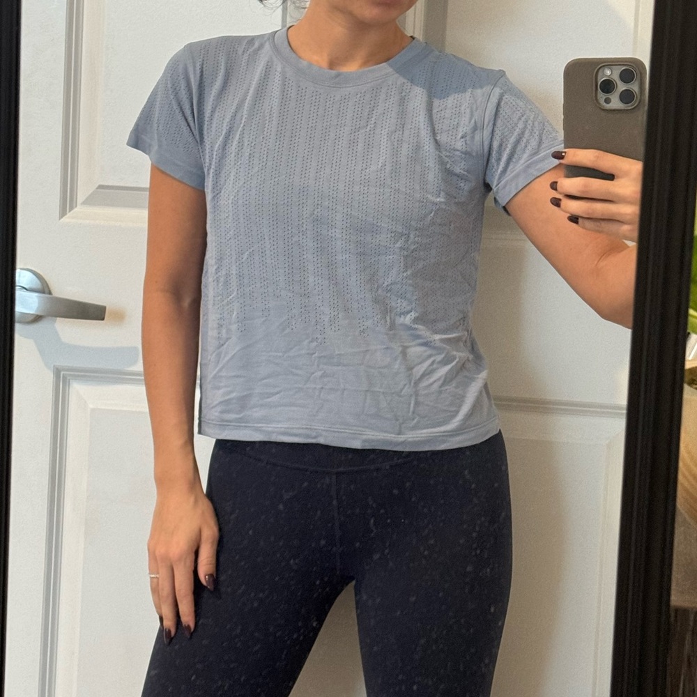 Lululemon short sleeve top